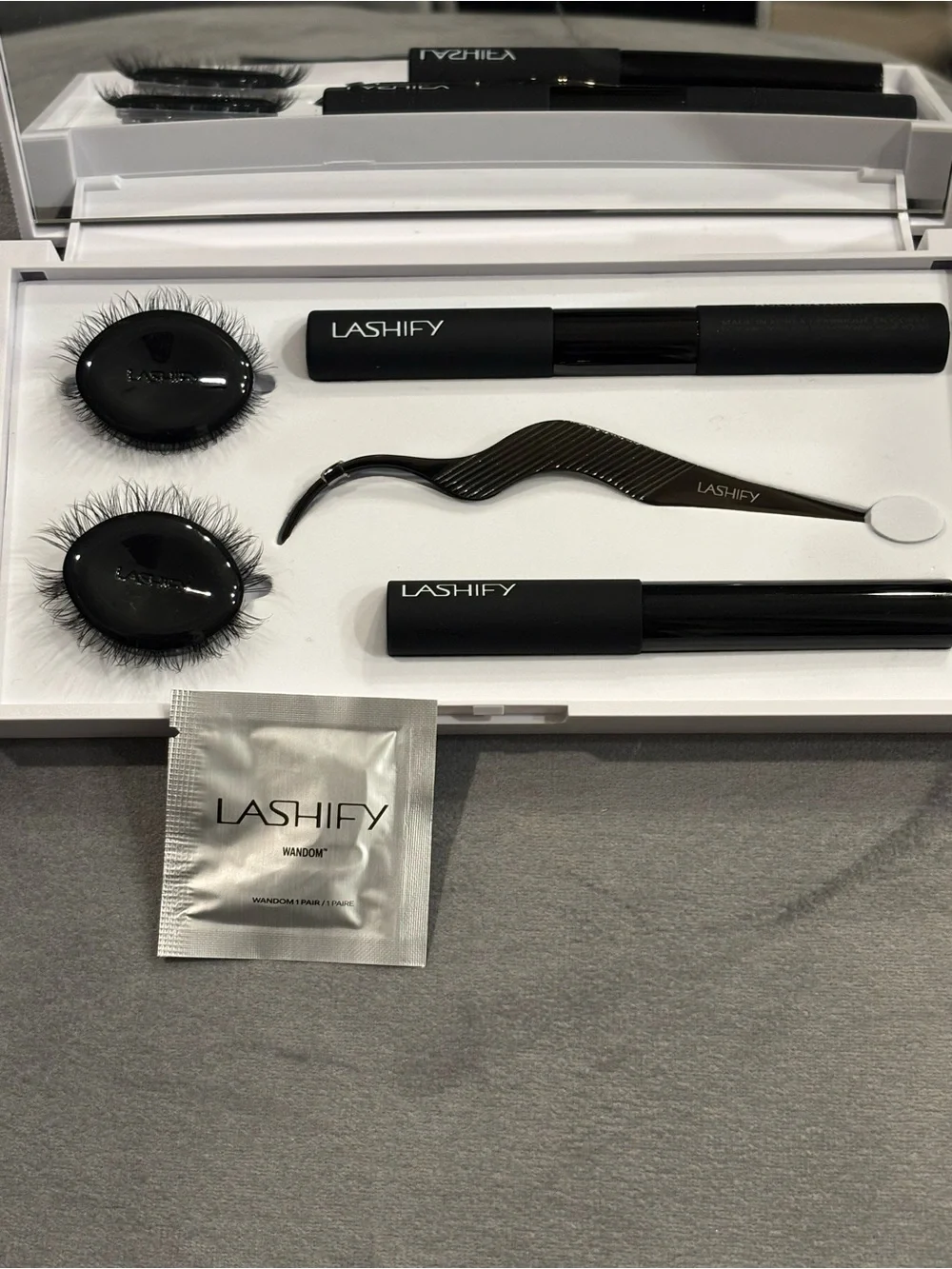 LASHIFY Magnetic Lash Kit in Black